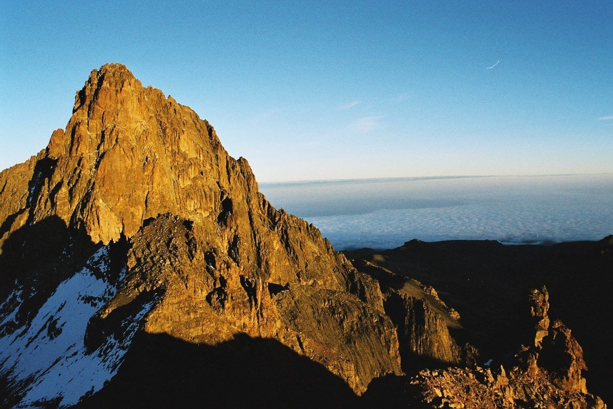 mount kenya climbing tours