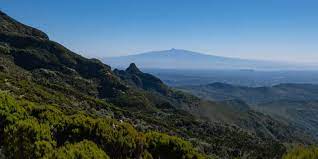 TALLEST MOUNTAINS IN KENYA