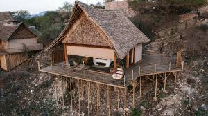 Lion Bluff Lodge